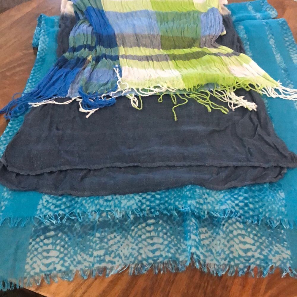 3 blue tone scarves